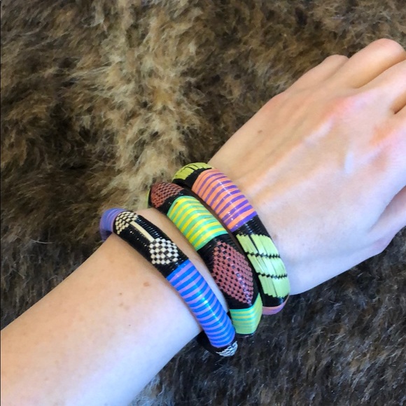 Three bracelets - Picture 1 of 4